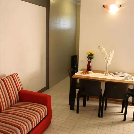 Apartment In 21333
